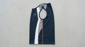 เสื้อกล้ามออกกำลังกายผู้ชาย โพลีเอสเตอร์ 100% 180gsm ราคาโรงงาน ผลิตจากวัสดุรักษ์โลก สไตล์ไฮสตรีท แห้งเร็ว ระบายอากาศได้ดี รับสกรีนโลโก้ - Product Image 4