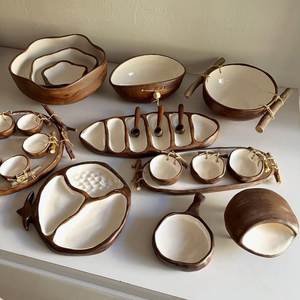 Bandeja de madera moderna para servir, ideal para hoteles, restaurantes, buffets, mostradores y presentaciones elegantes de alimentos. - Product Image 3