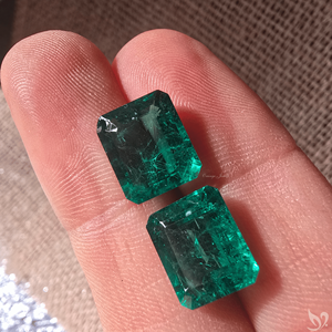 Paire d'émeraudes de laboratoire, 12,20 carats au total, taille émeraude, pierres vertes brutes pour bijoux personnalisés - Product Image 5