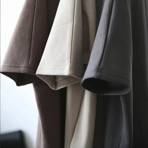 เสื้อยืดคอตตอนแขนสั้นผู้ชาย พิมพ์โลโก้ตามสั่ง สไตล์ไฮสตรีท เป็นมิตรกับสิ่งแวดล้อม ทรงเข้ารูป ระบายอากาศได้ดี แห้งเร็ว สำหรับผู้ชาย - Product Image 5