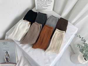Chaussettes en coton peigné de qualité supérieure pour femmes, chaussettes épaisses à haute élasticité, classiques, chaudes pour l'hiver, chaussettes thermiques - Product Image 2