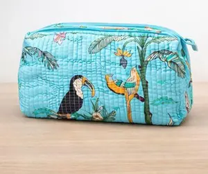 Ensemble de 3 trousses de maquillage matelassées en coton rayé, pochettes de toilette et sacs de voyage pour cosmétiques avec poignée en corde et fermeture éclair - Product Image 2