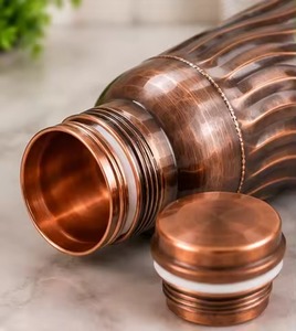 Leak proof hydration bottle Curve shape copper bottle Improved hydration benefits Handmade copper <b>drinkware</b> - Product Image 4