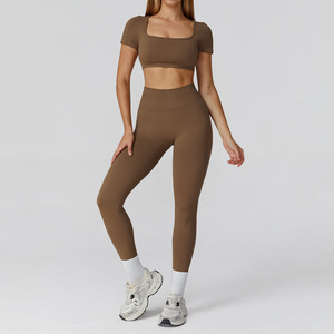 Ensemble de yoga 2 pièces sans couture pour femme, taille haute, avec soutien-gorge de sport et leggings, idéal pour la course, le fitness et l'entraînement en salle de sport - Product Image 5