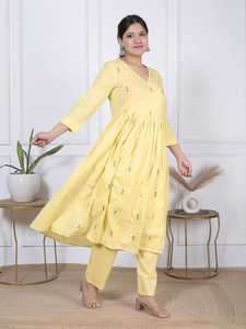Conjunto de Dos Piezas Bordado en Amarillo para Mujer, Estilo Angrakha, Kurti con Pantalón, Ropa Étnica Festiva, Elegante y de Primera Calidad - Product Image 2