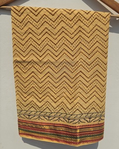 Sarong Pareo en coton imprimé à la main avec jari, jaune moutarde, motif chevron, pour la plage, style bohème, cache-maillot de bain, léger, idéal pour l'été - Product Image 1