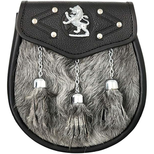 Sporran écossais à nœud celtique en cuir noir avec trois chaînes et pompon en fourrure pour kilt et tenue des Highlands - Product Image 2