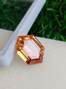 พลอยแซฟไฟร์สีส้มธรรมชาติทรงหกเหลี่ยม ขนาดอิสระ รับรองโดย IGI วัสดุสำหรับทำเครื่องประดับ - Product Image 4