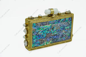 Bolso de mano artesanal de concha de abulón y nácar con marco de latón, bolso de lujo para fiestas, bodas y eventos nocturnos para mujer. - Product Image 2