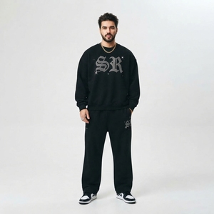 Ensemble de survêtement streetwear pour homme en coton/polaire imprimé strass, avec sweat-shirt et pantalon de survêtement baggy, coupe oversize et longueur intégrale - Product Image 2