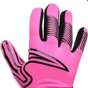 ถุงมือกีฬากีลิก GAA คุณภาพสูงแบบสั่งทำพิเศษสำหรับใช้งานกลางแจ้ง ทำจากหนังและยาง กันลื่น สายรัดข้อมือปรับได้ พร้อมออกแบบโลโก้ส่วนตัว - Product Image 5