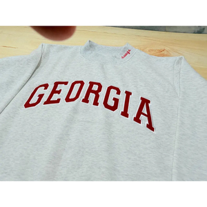 Sudadera beige gruesa con ribete de lunares, personalizada para equipos escolares, estilo casual y urbano para mujer, con cuello simulado. - Product Image 4
