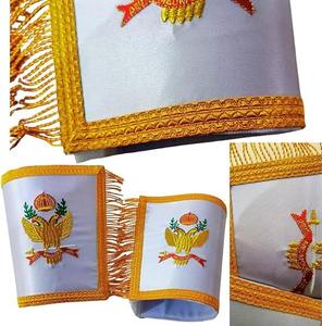 ชุดเครื่องราชอิสริยาภรณ์มาซอนิก ระดับ 33 องศา แบบสก็อตแลนด์  ถุงมือคู่  ผ้าซาตินปักลาย  ด้านหน้าตกแต่งด้วยริบบิ้นและพู่สีทอง - Product Image 2