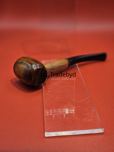 Pipa de Tabaco de Madera Natural Hecha a Mano con Acabado Lacado, Diseño Moderno y Ecológico por Tradebyd - Product Image 4