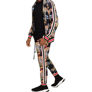 Conjuntos Deportivos Sublimados Ligeros y Cómodos para Hombre, 100% Algodón Original, Conjunto de 2 Piezas con Logotipo Personalizado OEM - Product Image 4