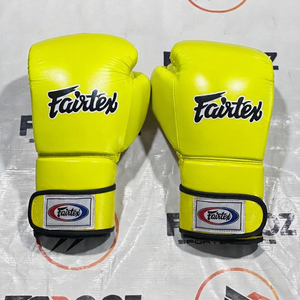 ถุงมือคิกบ็อกซิ่งสำหรับฝึกซ้อมและแข่งขัน Fairtex หนังวัวแท้ ปิดแบบตีนตุ๊กแก ผลิตตามสั่งเฉพาะบุคคล - Product Image 4