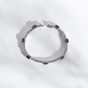 Pulsera de Moissanita Azul Corte Esmeralda en Plata 925 con Diamantes Corte Pera, Joyería Personalizada de Fabricante de India - Product Image 4