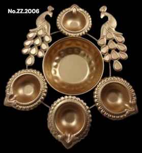 Bol Urli en métal artisanal en forme de Diya pour fleurs flottantes et bougies chauffe-plat, décoration de table pour la maison, le bureau et Diwali - Product Image 6