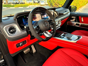 รถใหม่เอี่ยมปี 2025 เมอร์เซเดส-เบนซ์ จี-คลาส G63AMG SUV 8 สูบ 4.0 ลิตร เชื้อเพลิงเบนซิน 699 แรงม้า เกียร์อัตโนมัติ พวงมาลัยซ้าย - Product Image 3