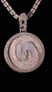 ผ่านการทดสอบเพชร Iced VVS มอยส์ซาไนต์ เงินแท้ 925 ชุบทอง 18K ได้รับการรับรองจาก GRA เครื่องประดับฮิปฮอปสุดหรู สร้อยพร้อมจี้ - Product Image 4