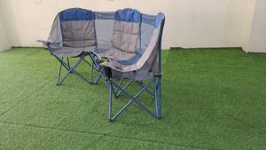 Silla Plegable de 3 Plazas para Acampar al Aire Libre de la Marca Huy Gia, Fabricada con Tela Oxford y Estructura de Acero Inoxidable, Diseño Rectangular Moderno y de Lujo - Product Image 2