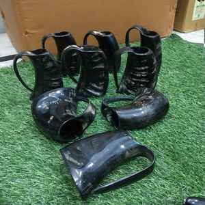 Mug en corne de bœuf Viking sculpté à la main, poli, de luxe, 16-20 oz, écologique, style médiéval, pour bière et hydromel - Product Image 3