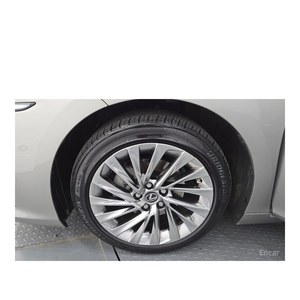 Lexus ES 2024 Luxe Plus Norme d'émission Euro V Sièges en cuir Volant à gauche 50 154 km avec caméra de recul - Product Image 5