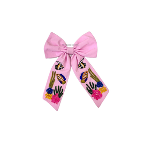 Moño para el cabello hecho a mano con cuentas decorativas, con diseño personalizado y moderno estilo de pinza de cocodrilo. - Product Image 6