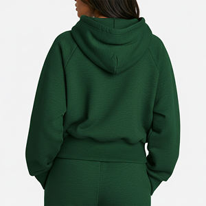 Sudadera con Capucha para Mujer de Alta Calidad, Color Verde Sólido, Tejido de Algodón, Informal, para Otoño, con Logotipo Frontal y Bolsillos - Product Image 5