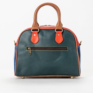 <b>Large</b> Capacity Casual Cowhide <b>Leather</b> Crossbody Shoulder <b>Backpack</b> Women Winter Season Vintage Style Patchwork Special Pattern - Product Image 4