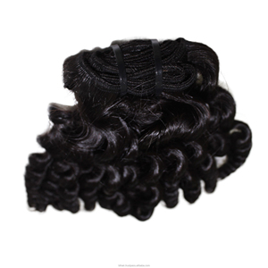 Rizos relajados, definición duradera: nuestros mechones de cabello rizado suelto conservan su forma a través de cada lavado y peinado. - Product Image 6
