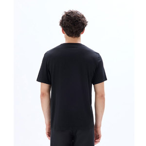 เสื้อยืดคอกลมแขนสั้นสีดำสำหรับผู้ชาย ทรงโอเวอร์ไซส์ ผ้าคอตตอนเจอร์ซีย์เนื้อนุ่ม ระบายอากาศได้ดี น้ำหนัก 320 กรัม สไตล์ลำลอง - Product Image 3