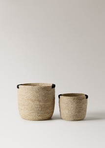 Ensemble de 2 paniers ronds en jonc de mer avec accents noirs, paniers de rangement faits à la main, vente en gros, écologiques, fabriqués au Vietnam - Product Image 1