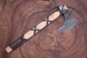 Hacha Táctica Tomahawk de Acero Inoxidable Hecha a Mano por BA Enterprises, 18 Pulgadas, Mango de Madera de Palisandro, Hacha Vikinga Personalizada para Campismo al Aire Libre - Product Image 3