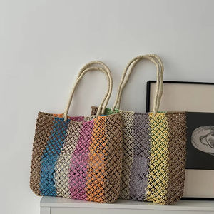 Ilumina tus días de verano con este colorido bolso de hilo natural con un diseño de malla único y asas tejidas cómodas. - Product Image 2