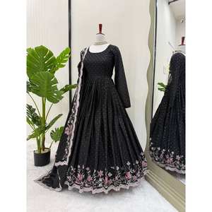 Robe de soirée trapèze de créateur faite à la main, imprimé floral, tissu organza avec broderies et sequins, taille empire, taille XL - Product Image 3