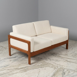 Sofás de Salón de Madera de Teca Sólida, Sofá de Dos Plazas Estilo Escandinavo Tapizado en Tela, Suministro Directo de Fábrica para Exportación - Product Image 1