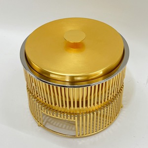Plat de service rond moderne doré en acier inoxydable avec support à lamelles verticales pour réchaud de buffet, idéal pour les fêtes et la restauration - Product Image 1