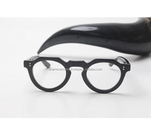 Monture de lunettes vintage en corne de buffle naturelle, lunettes artisanales de qualité supérieure - Product Image 1