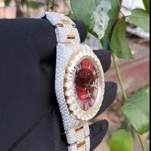 Splendide montre de luxe pour homme avec diamants, cadran rouge, mouvement à quartz analogique, cristal saphir, bracelet argenté, mouvement ETA, 10m, idéale comme cadeau. - Product Image 3