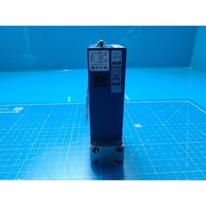 Contrôleur de débit numérique Hitachi FANTAS SFC1480FA d'occasion – Pièces d'équipement semi-conducteur d'époque - Product Image 2