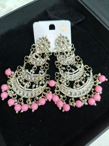 Pendientes de araña Jhumka Kundan de aleación de zinc chapados en oro de alta calidad, con circonitas y perlas de imitación, estilo étnico tradicional, color rosa, y Maang Tikka. - Product Image 2