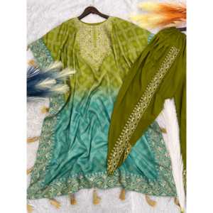 Magnifique kaftan imprimé avec un ensemble dhoti taille XL pour les occasions spéciales - Product Image 5