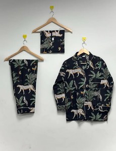 ชุดนอนผ้าฝ้ายลายเสือ: ชุดนอนสไตล์โบฮีเมียน - Product Image 1
