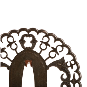 Tsuba Sukashi en cuivre de la période Edo japonaise, garde d'épée rond, non marqué - Product Image 3