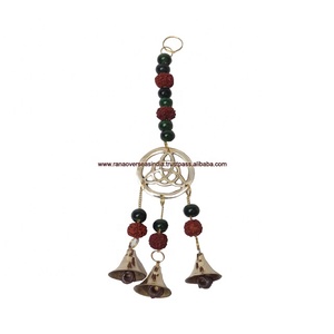 Campanilla de viento Triquetra de latón con cuentas y campanas, para entretenimiento, sala de estar, decoración de cama y habitación - Product Image 1