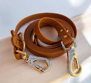 Correa ajustable para perro, manos libres, impermeable, vegana, en color marrón, tipo bandolera. - Product Image 2