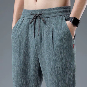 Pantalon de jogging d'été en soie glacée pour homme, pantalon décontracté en lin, large et léger, idéal pour se détendre à la maison au printemps et en été - Product Image 4