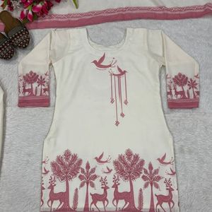 Conjunto de Salwar Kameez con Bordado en Crema, Top Largo con Hilo Floral, Pantalón hasta el Tobillo, Algodón, Corte Holgado, Secado Rápido, Estilo Pakistaní - Product Image 3