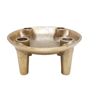 Decoración navideña Soporte de Adviento de hierro Fondo de vela fijo 4 pies de bola con forro Portavelas de color rojo Hecho a mano - Product Image 2